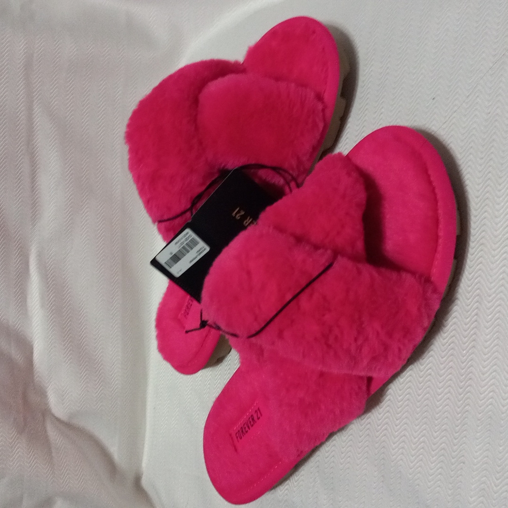 Forever 21 flip flops